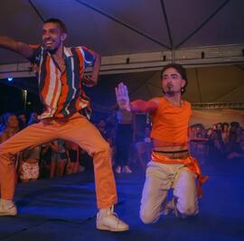 Competição de dança no Ball de Todas as Cores no Beco da Cordona