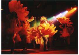 Apresentação da trupe de drags do Jú