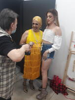 Lara Precious e condessa Valéria Vaz concedem entrevista na apresentação do espetáculo Cabaré das Divas, edição especial 'Fique em Casa', Teatro da UFG