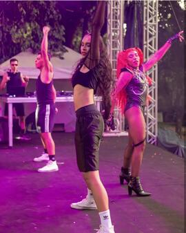 Apresentação de Paulette Paula e dançarinos no Encerramento do Circuito Cultural Goiânia de Todas as Cores na chácara Sol Nascente